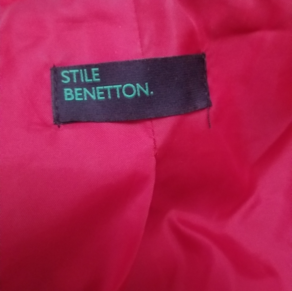 Red coat - Picture 3 of 7